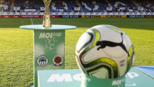 Los semifinále ve středu 14. dubna