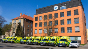 Záchranáři dostali moderně vybavené sanitky