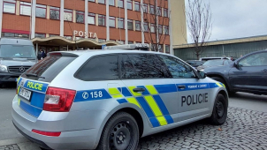 Při prodeji tenisek za 150 korun přišla o více jak 90 tisíc