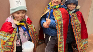 Tříkrálová sbírka: Koledníci vyrážejí po celém Česku