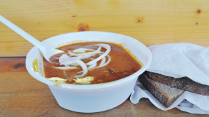 Hospodu dělá guláš: Chválkovice, Na Hřišti