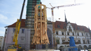 Olomoucká radnice postupně dostává zpět svou špici