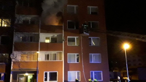 V Uničově v Dukelské ulici hořelo, dva zranění