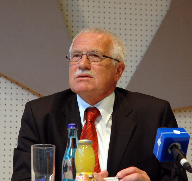 Exprezident Klaus bude debatovat v Divadle na Šantovce