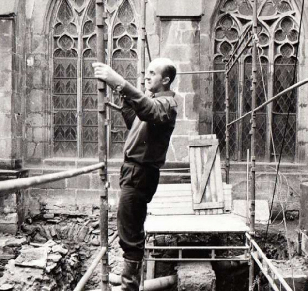 Zemřel archeolog Dohnal, který ze země vykopal Olomoucký hrad