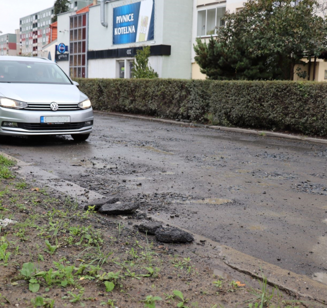 Kozlovskou ulici v Přerově uzavře v pondělí pokládka asfaltu
