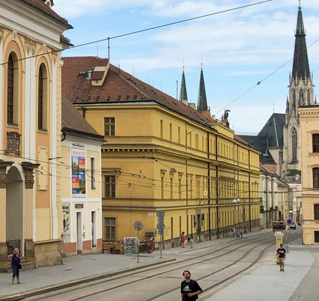 Hanácká kasárna jsou na prodej, vyvolávací cena je čtvrt miliardy