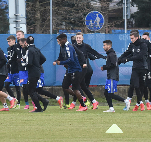 Sigma poprvé hraje, začíná proti Vyškovu