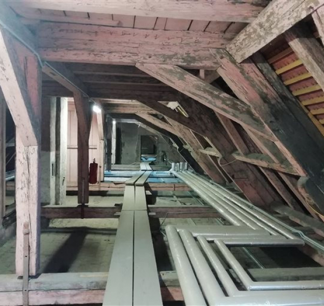 Omítka na hlavu už padat nebude. Oprava začne po výstavě