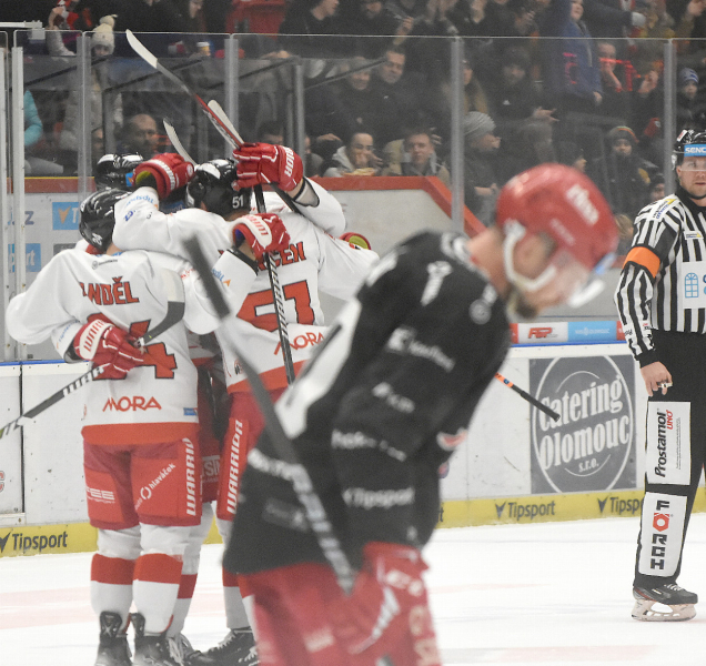 Hokejisté HC Olomouc padli těsně s Třincem