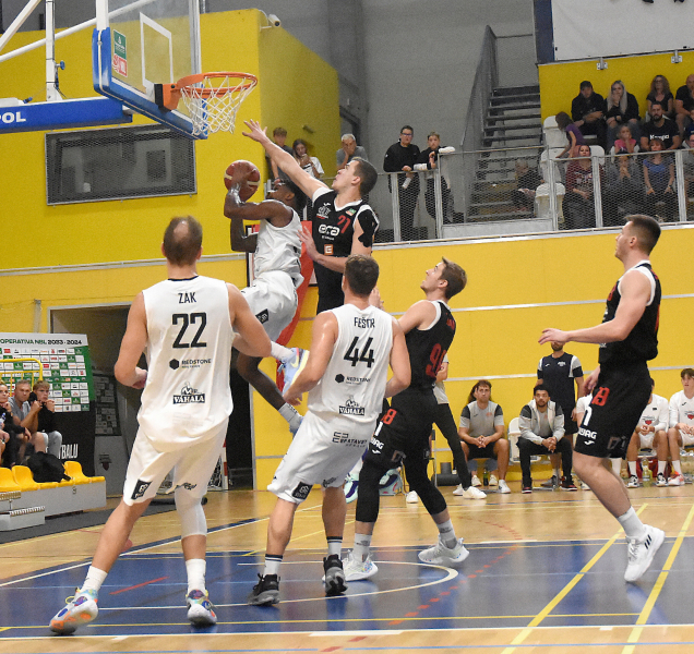 Basketbalisté BK REDSTONE trápili favorita