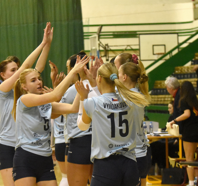Volejbalistky VK Šantovka drží první místo