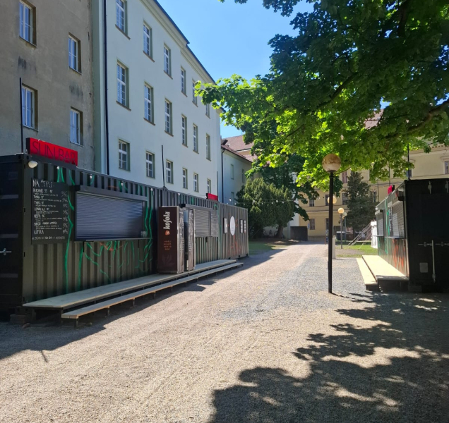 Tvoří letní kino a podobná místa genia loci města?