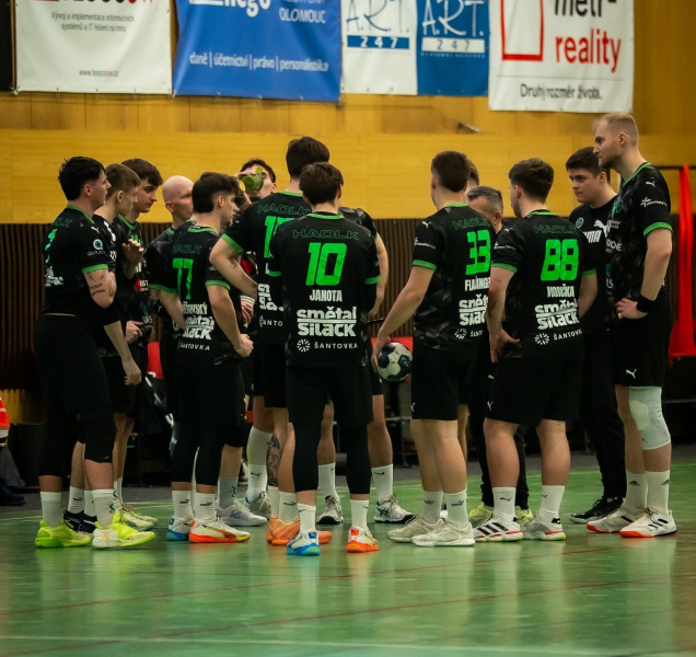 Házenkáře čeká odvetná bitva o extraligu