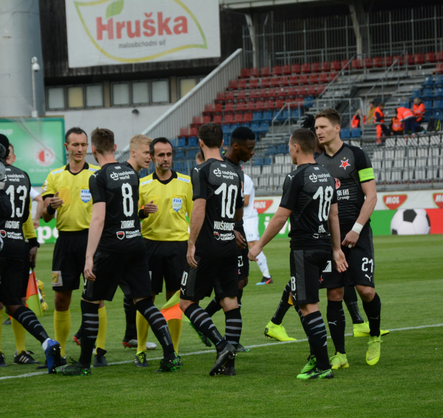 Rozhodčího po finále napadli na parkovišti