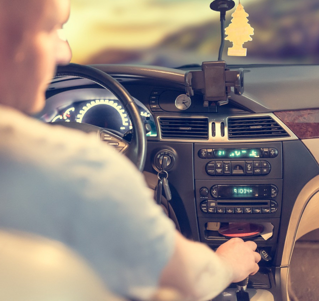 Alkohol ani drogy za volant nepatří