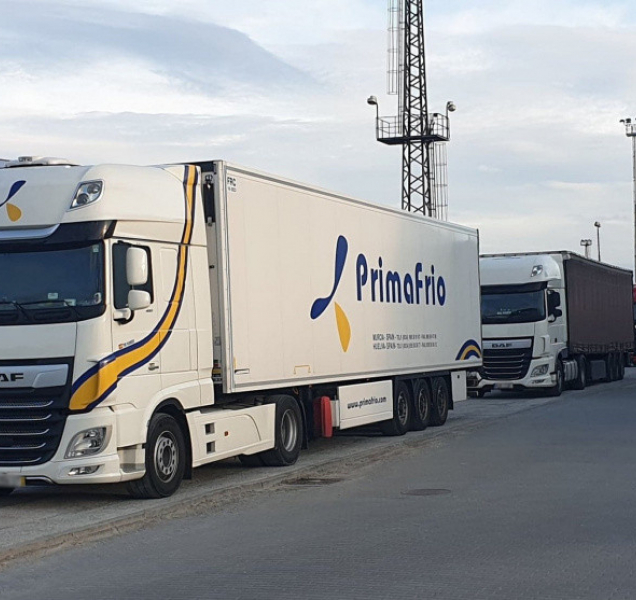 Noční kontroly kamionů přináší výsledky