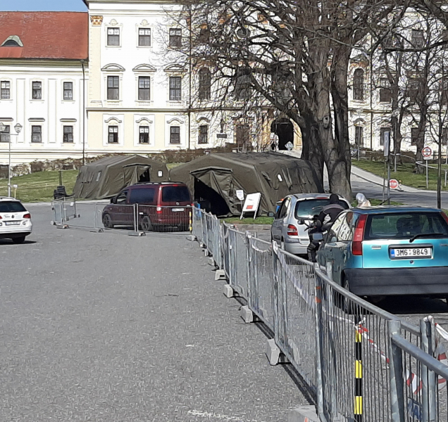 Počet nakažených v kraji i nadále klesá