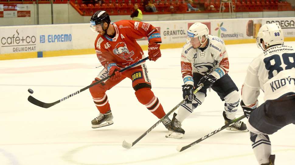 Hokejisté HC Olomouc padli v Budějovicích