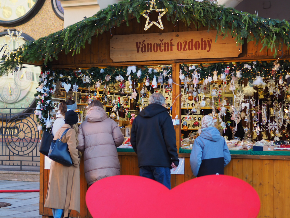 V Olomouci začal Zimní jarmark! Takto to na místě vypadá