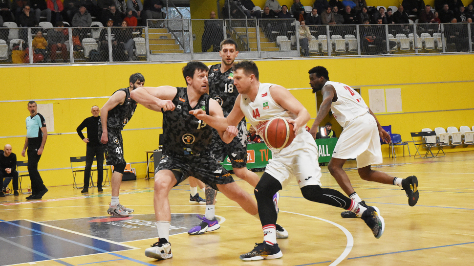 Basketbalisté BK REDSTONE končí sezónu prohrou