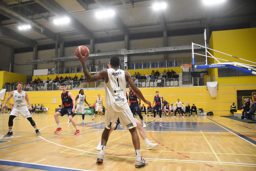 Basketbalisté BK REDSTONE potrápili mistra