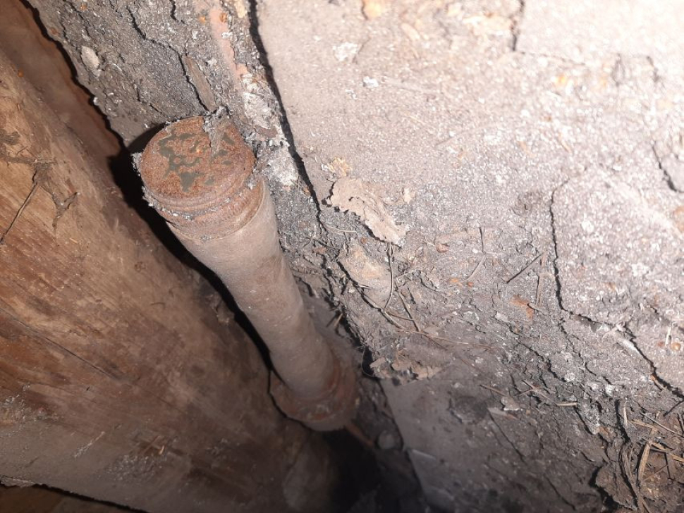 V podkroví bývalé hospody našli pracovníci nevybuchlý granát