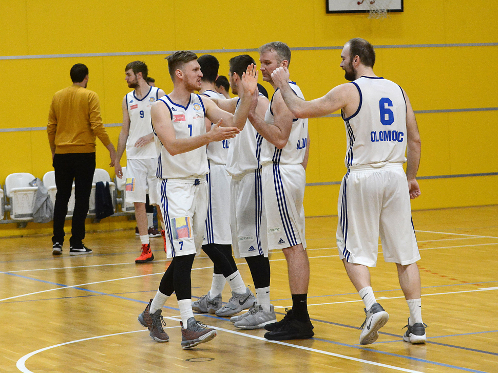 Basketbalistům startuje boj o bronz