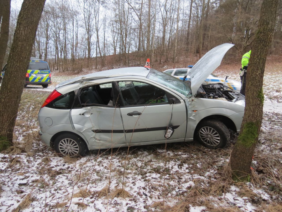 U Bohdíkova na Šumpersku bouralo auto